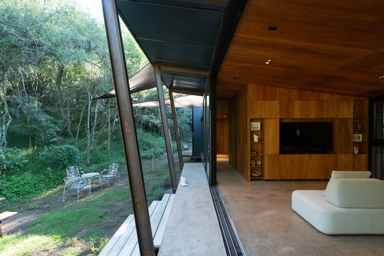 Casa en el bosque / MALVINA ZAYAT estudio de arquitectura - Fotografía interior, Madera, Puerta