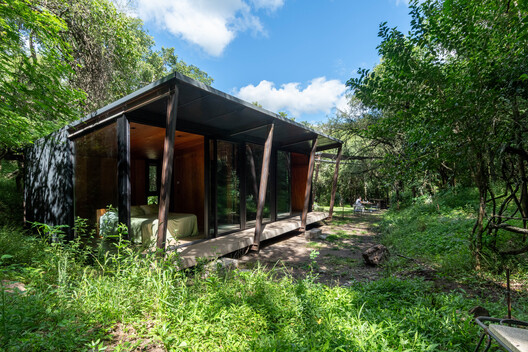 Casa en el bosque / MALVINA ZAYAT estudio de arquitectura  - Imagen 15 de 46