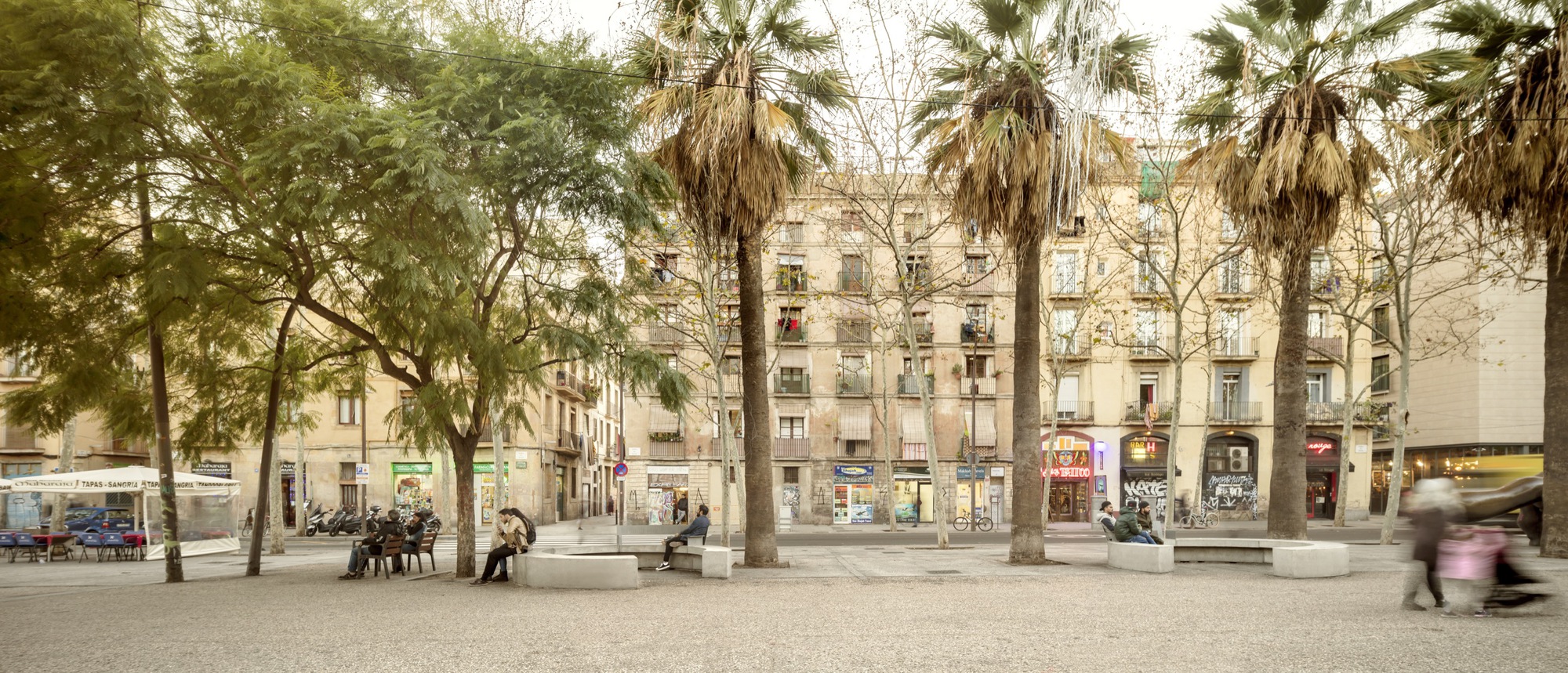 Galería de Rambla del Raval / Vora Arquitectura + Toni Riba - 2