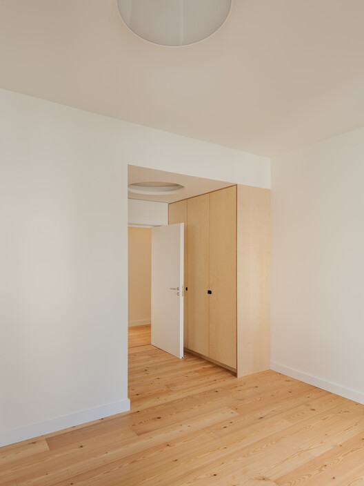 Casa Acreditar Lisboa / ALA.rquitectos - Fotografia de Interiores, Madeira