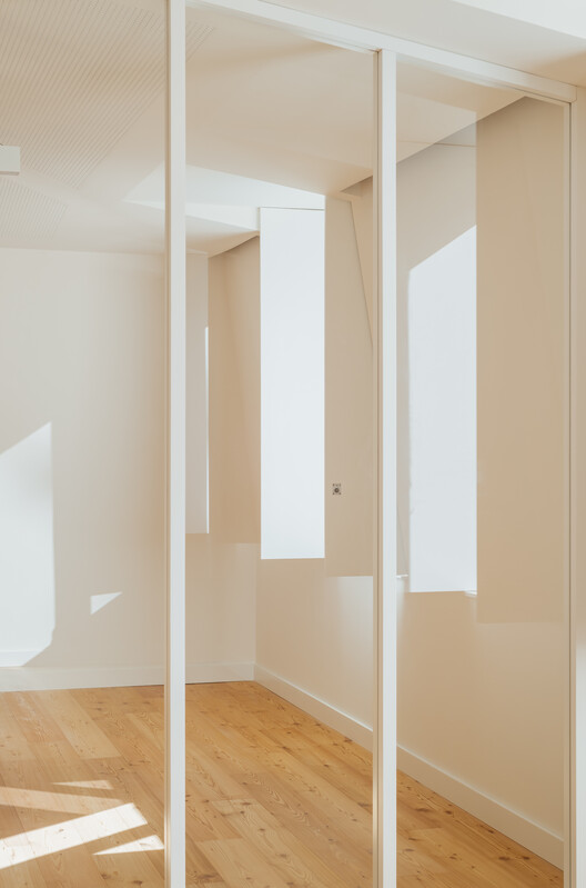 Casa Acreditar Lisboa / ALA.rquitectos - Imagem 10 de 44