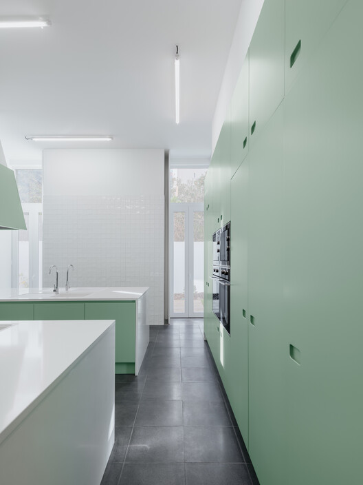 Casa Acreditar Lisboa / ALA.rquitectos - Imagem 23 de 44