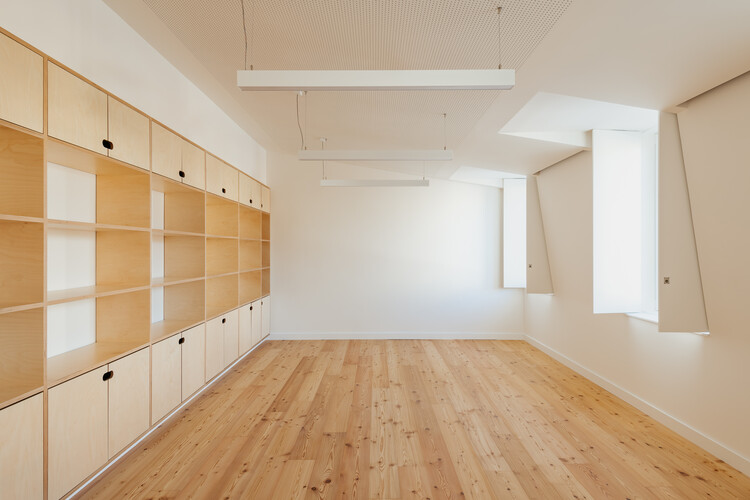 Casa Acreditar Lisboa / ALA.rquitectos - Imagem 11 de 44