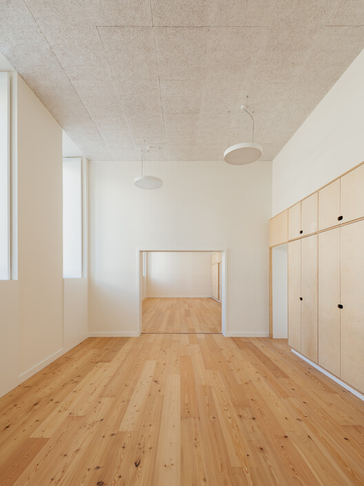 Casa Acreditar Lisboa / ALA.rquitectos - Fotografia de Interiores, Madeira