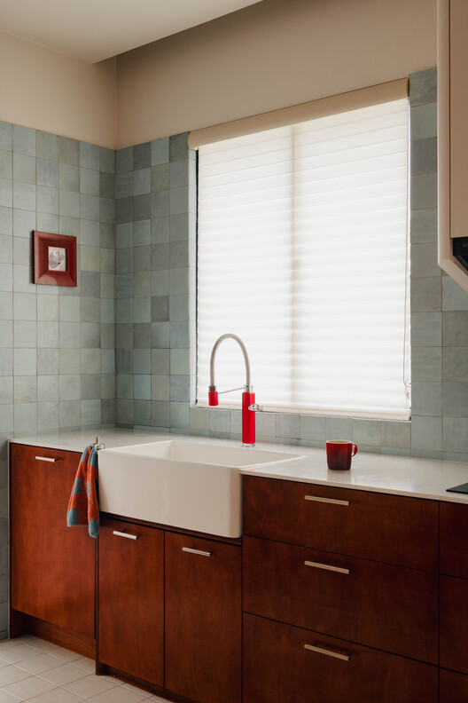 16 Crimson Unfold Apartment / Wuuu Studio - Interior Photography, Bathroom, Countertop, Sink, Kitchen, Glass