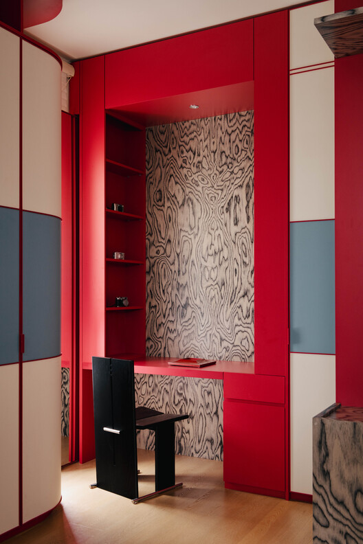 16 Crimson Unfold Apartment / Wuuu Studio - Image 4 of 24