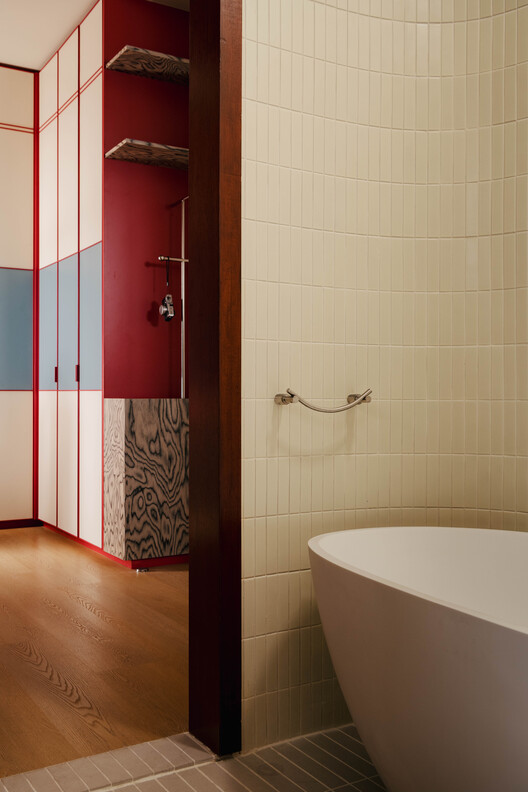 16 Crimson Unfold Apartment / Wuuu Studio - Image 21 of 24