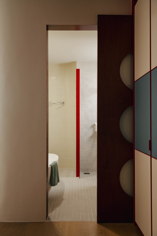 16 Crimson Unfold Apartment / Wuuu Studio - Image 22 of 24