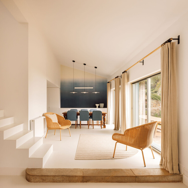 Casa Azóia AIP / João Tiago Aguiar, Arquitectos - Fotografía interior, Madera, Sillas