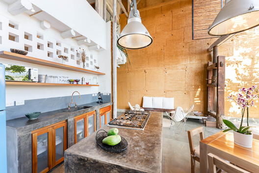 Loft Saja / Andrés Rubio Téllez Arquitecto - Fotografía interior, Cocina, Madera, Iluminación, Encimera, Sillas