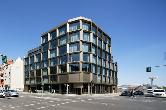 Hotel Bellman Berlin-Neukoelln / Tchoban Voss Architekten - Exterior Photography, Glass