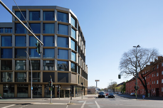 Hotel Bellman Berlin-Neukoelln / Tchoban Voss Architekten - Exterior Photography, Glass
