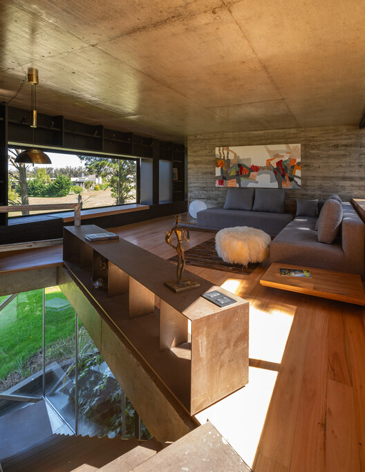 House Moro / TAM - Guillermo Elgart - Interior Photography, Wood, Lighting, Beam