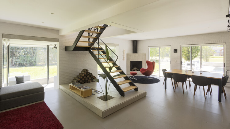 Cabin 192 / Daniel Canda, arquitecto - Fotografía interior, Madera, Iluminación, Escaleras, Sillas