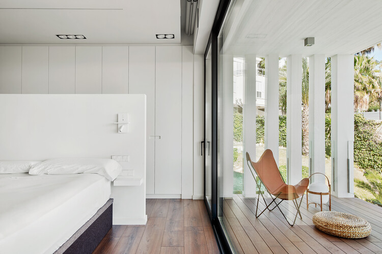 PR/GUILM Casa Carrera - Fotos interiores, dormitorio, cama, madera, iluminación