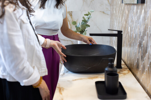 Tocar y ver materiales para diseñar: 4 moodboards sensoriales creados desde el showroom - Imagen 12 de 13