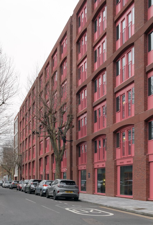 伦敦艺术大学鱼岛综合用途建筑 / Henley Halebrown - 建筑图, 表皮, 具体的
