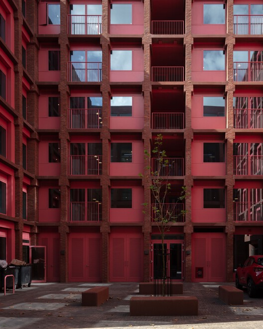 伦敦艺术大学鱼岛综合用途建筑 / Henley Halebrown - 室内图, 具体的