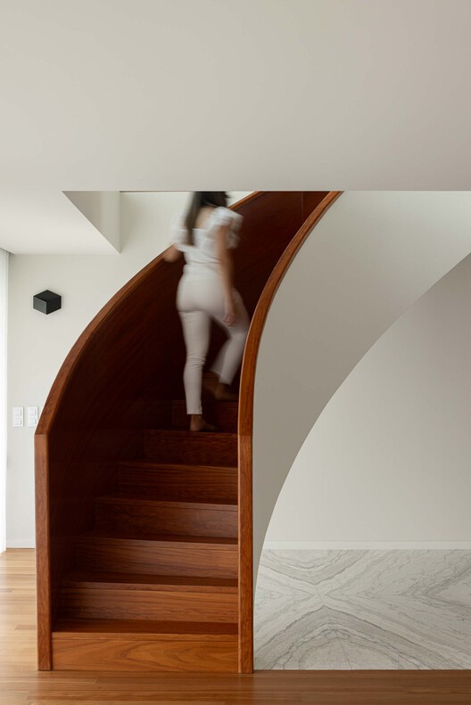Casa da Encosta / Ricardo Azevedo Arquitecto - Fotografia de Interiores, Escada, Madeira, Corrimão