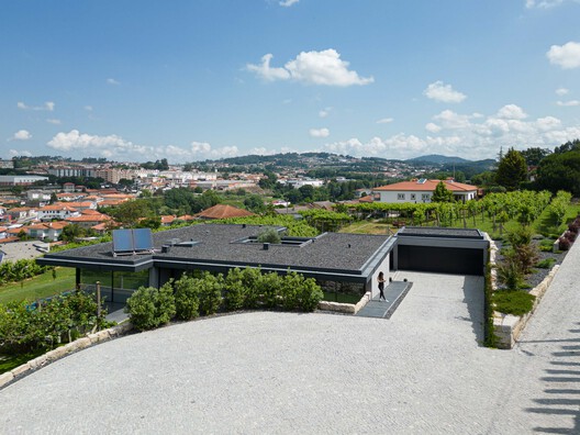 Casa da Encosta / Ricardo Azevedo Arquitecto - Imagem 6 de 32