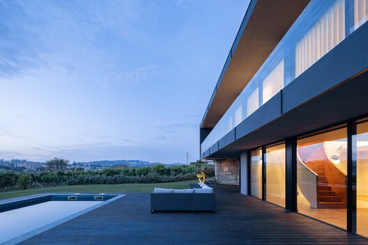 Casa da Encosta / Ricardo Azevedo Arquitecto - Imagem 27 de 32