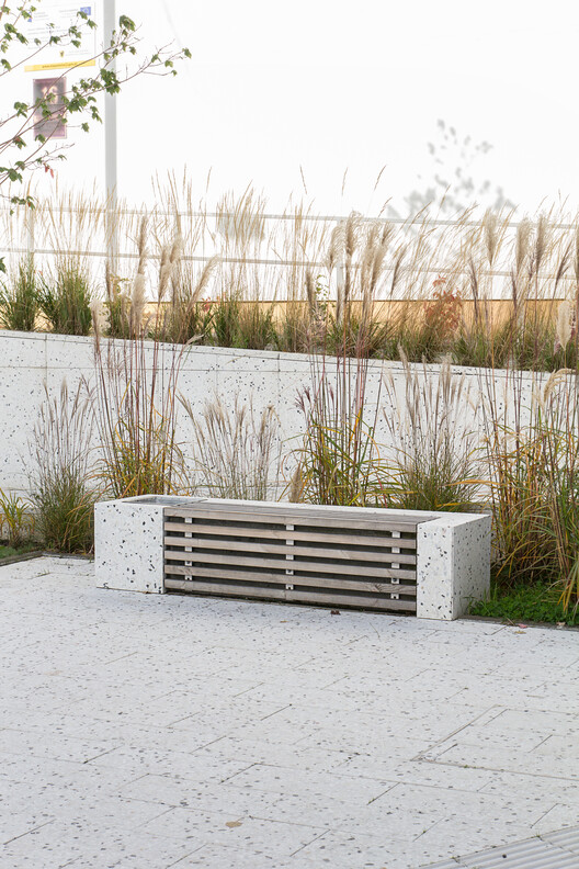Widna Haven Community Center and Library / PB STUDIO + studiomania + IPA Ipreferanalog - Exterior Photography, Concrete