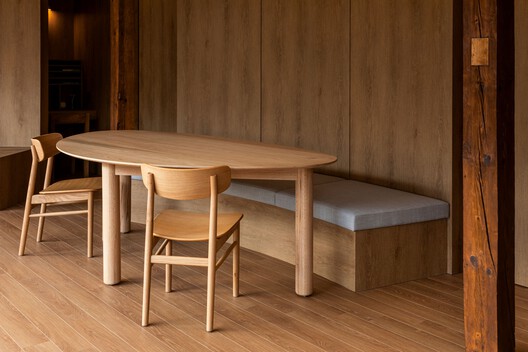 Boundary Residence / cmm architects - Interior Photography, Dining room, Wood, Table, Chair