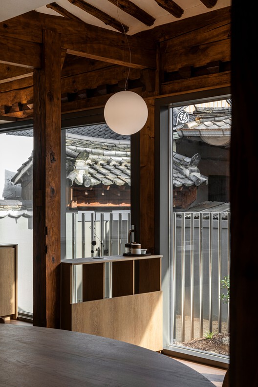 Boundary Residence / cmm architects - Interior Photography, Wood, Lighting, Chair