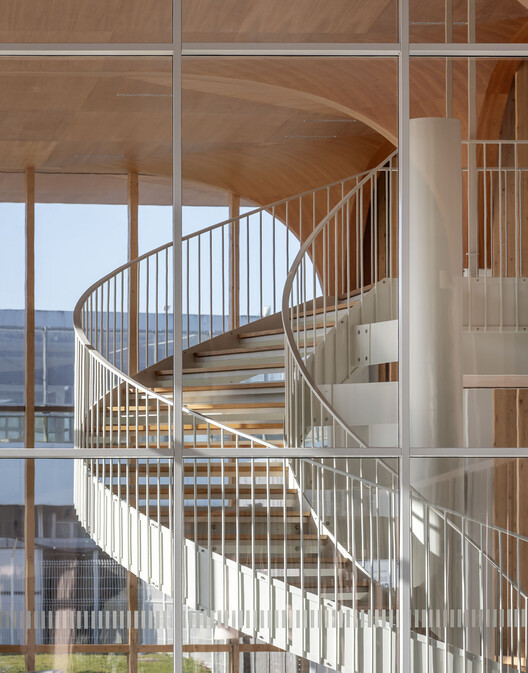 Deauville Terminal Saint-Gatien-des-Bois / Ferrier Marchetti Studio - Image 9 of 12
