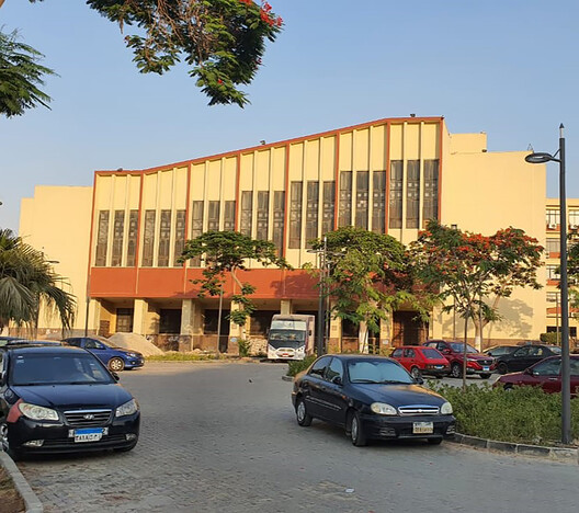 Ain Shams University Campus Main Theater / El-Maghraby Design House + Prof. Dr. Gamal El-Kholy - Exterior Photography