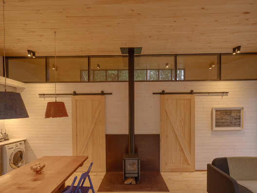 Shelter S01 / Hebra Arquitectos - Fotografía interior, Cocina, Madera, Iluminación, Fijación Vigas