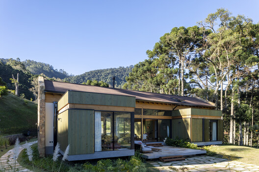 Sítio Vale Verde / Bruschini Arquitetura - Fotografía exterior, Madera, Puerta, Jardín