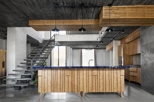 Habitar a los ausentes: Apartamento residencial para Maryam y Faraj, Shiraz / Alborz Mohammadi / Keramati Architect - Fotografía interior, Cocina, Madera