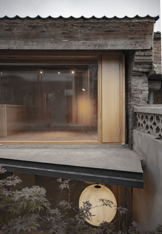 Longhouse in Beijing Hutong / Jin Lei - Interior Photography, Wood, Column