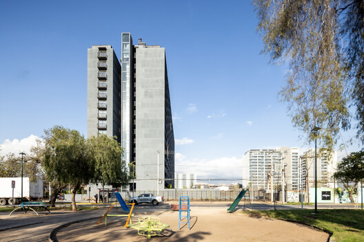 252 Marathon Apartamentos / COMUN + [TAA] Taller de Arquitectos Asociados - Fotografía exterior