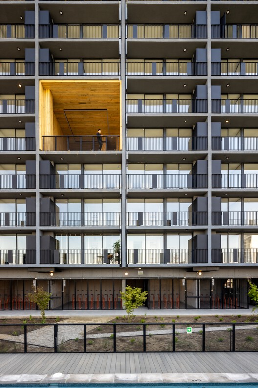 252 Apartamentos Maratón / COMUN+ (TAA) Taller de Arquitectos Asociados - Imagen 2 de 27