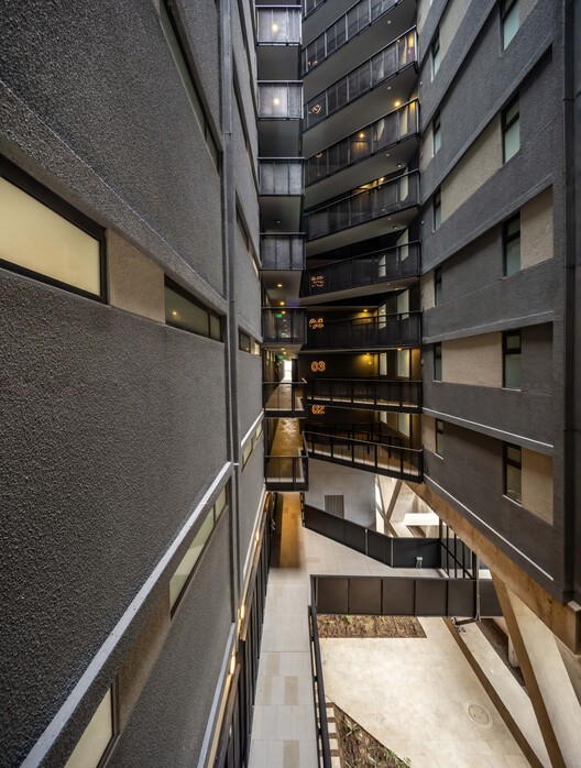 252 Marathon Apartamentos / COMUN + [TAA] Taller de Arquitectos Asociados - Imagen 4 de 27