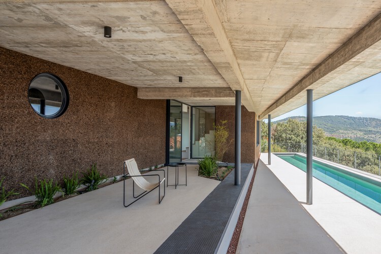 Grashome/EME157 Investigación arquitectónica - Fotografía interior, concreto