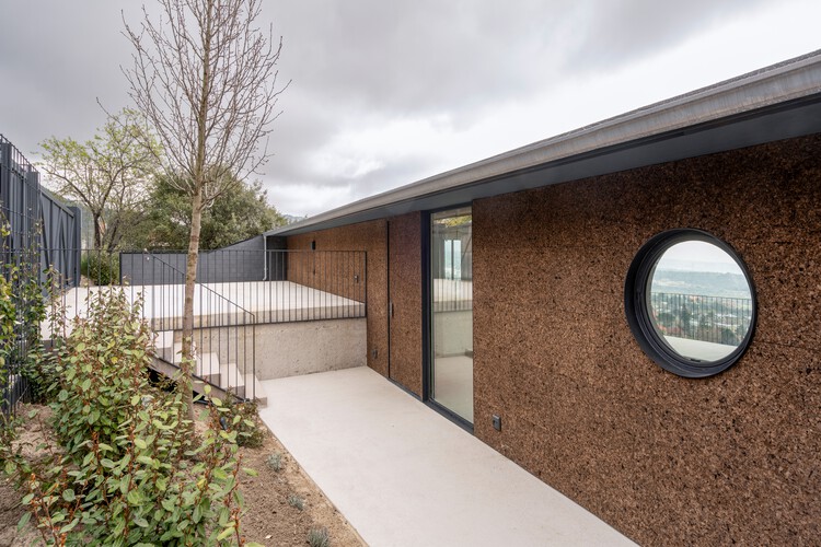 Investigación arquitectónica Grashome/EME157 - Fotografía exterior, ladrillo, concreto