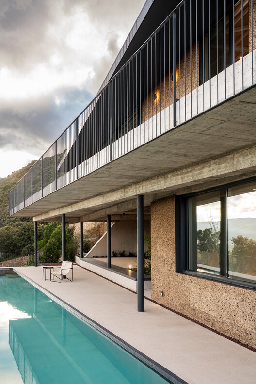 The Grasshome / EME157 Estudio de Arquitectura - Fotografía exterior, Balcón, Barandas