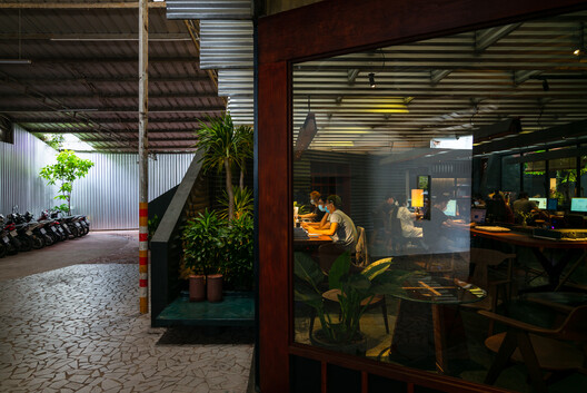 Office of tho.A / Atelier tho.A - Interior Photography