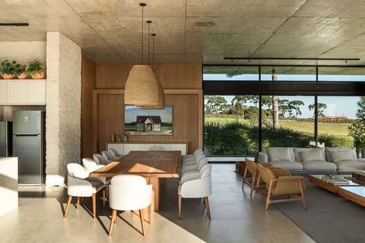 Anexo Haras Piraquara / ARQ+CO Studio - Fotografia de Interiores, Sala de Jantar, Madeira, Cadeira