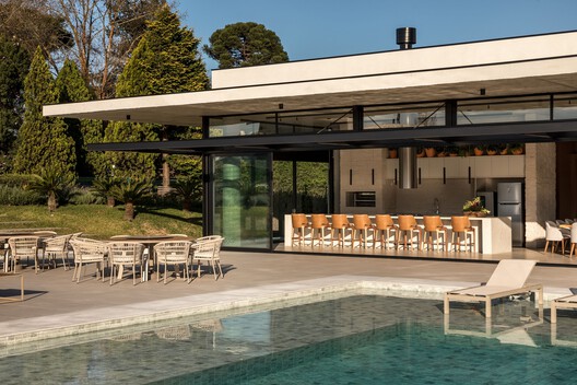 Anexo Haras Piraquara / ARQ+CO Studio - Fotografia de Exterior, Pátio, Cadeira, Aido