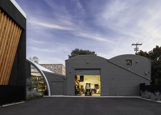 Skylab Headquarters + SkylabSHOP / Skylab Architecture - Image 7 of 21