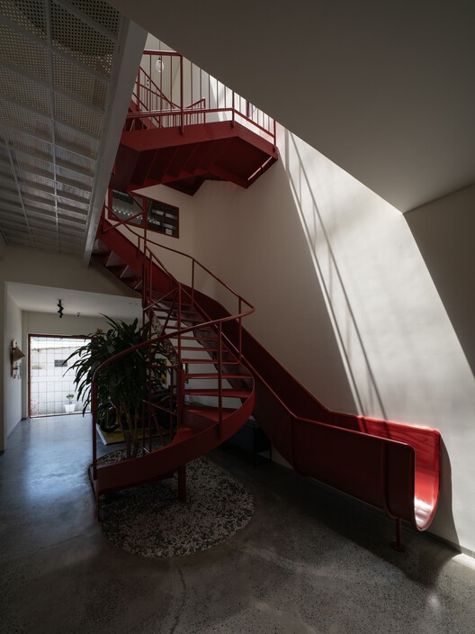 3Gang House / Space + Architecture - Interior Photography, Stairs, Handrail