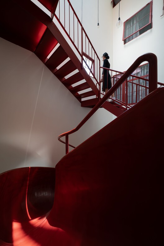 3Gang House / Space + Architecture - Interior Photography, Stairs, Handrail