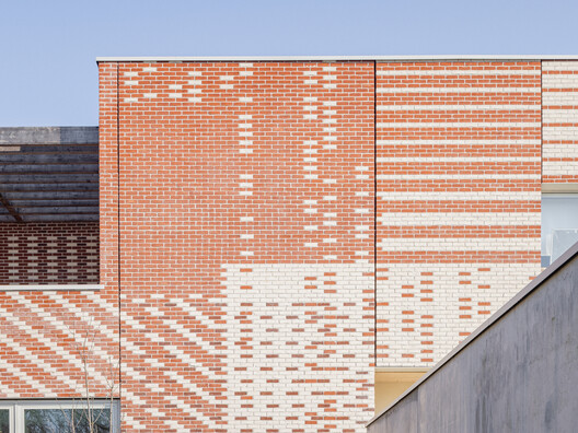 (S)pace Pariselle Educational Building / Architecture Patrick Mauger + D’HOUNDT+BAJART architectes&associés - Exterior Photography, Brick