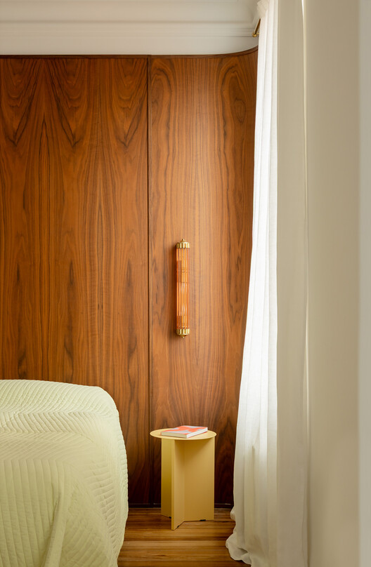Reforma de vivienda en Getxo / BABELstudio - Fotografía interior, Dormitorio, Madera, Camas