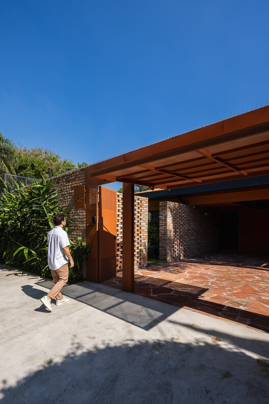 Casa da Sabrina e do Guto / Goiva - Fotografia de Exterior