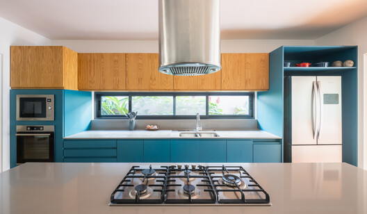 Casa da Sabrina e do Guto / Goiva - Fotografia de Interiores, Cozinha, Bancada, Madeira, Iluminação